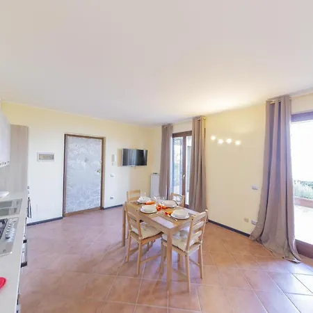 Riva Del Sole 아파트 *